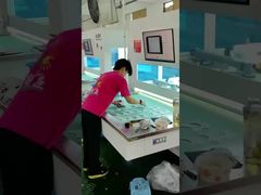 Μηχανή σήμανσης επάνω του παπουτσιού