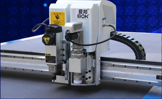 Καλή τιμή 200mm/S - 2600mm/S CNC Τυφαντοκόπτης Αυτοματοποιημένη Μηχανή Κόψιμο Υφασμάτων Προσαρμοσμένη σε απευθείας σύνδεση
