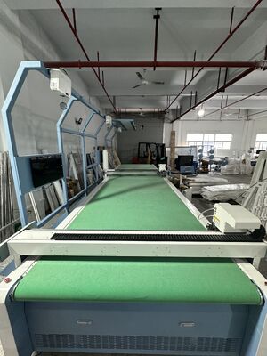 Καλή τιμή Διπλή Κεφαλή IB1660 CNC Μηχανή Κοπής Δέρματος με Εύρος Κοπής 1600mmX6000mm και Υψηλή Ακρίβεια για Γνήσιο Δέρμα σε απευθείας σύνδεση